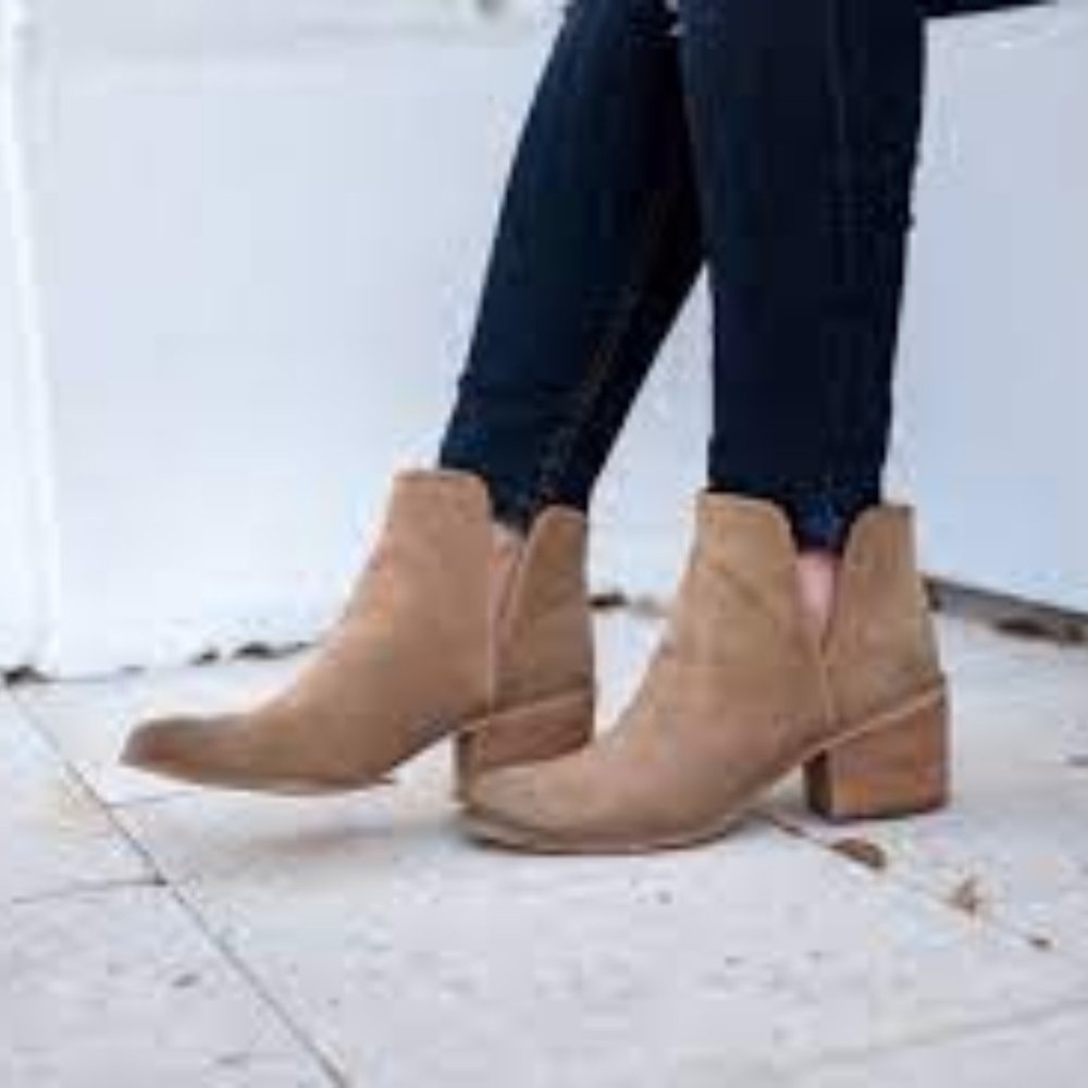 Nordstrom BP Berris Suede Ankle Booties (7)